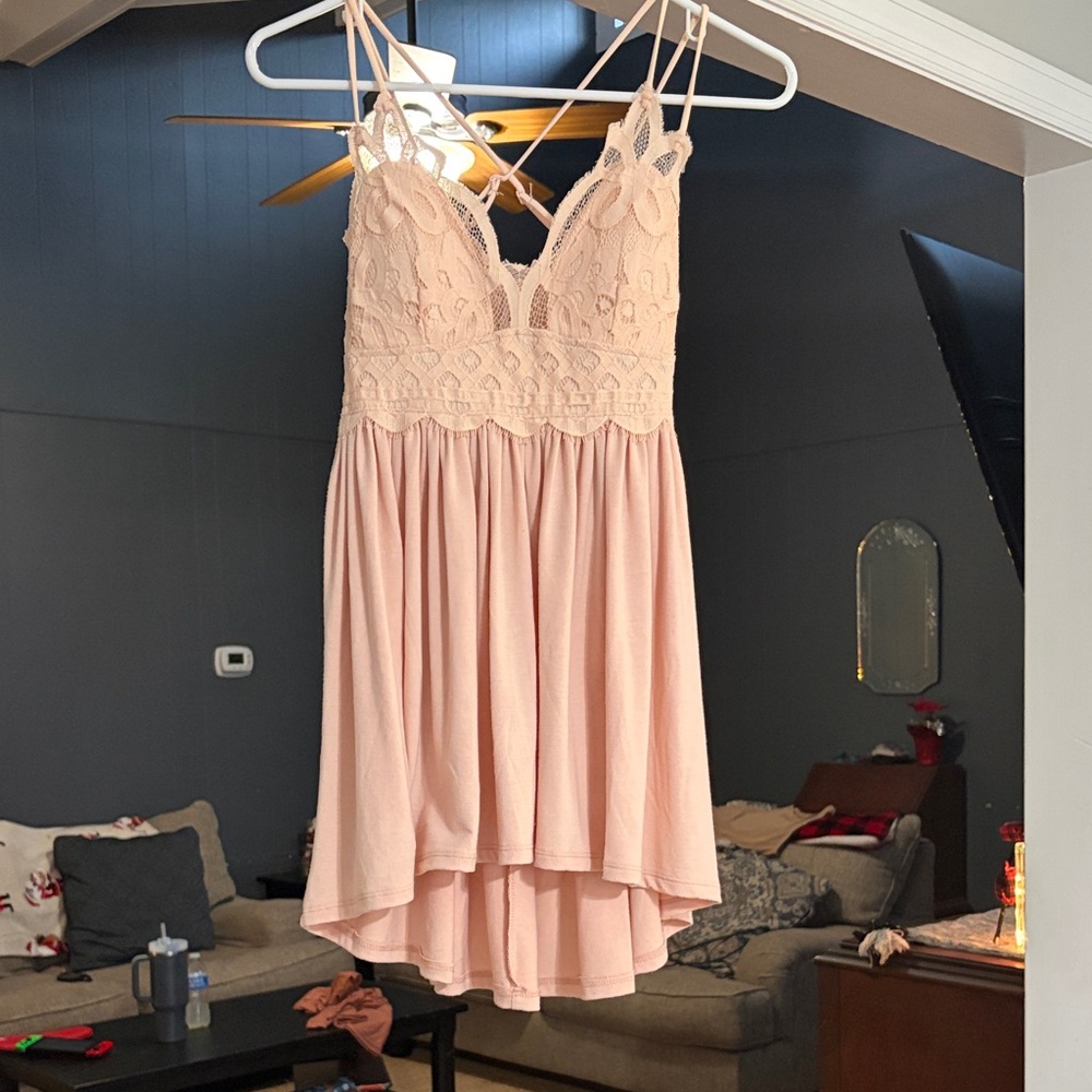 Chic Lace-Trimmed Blush Chemise